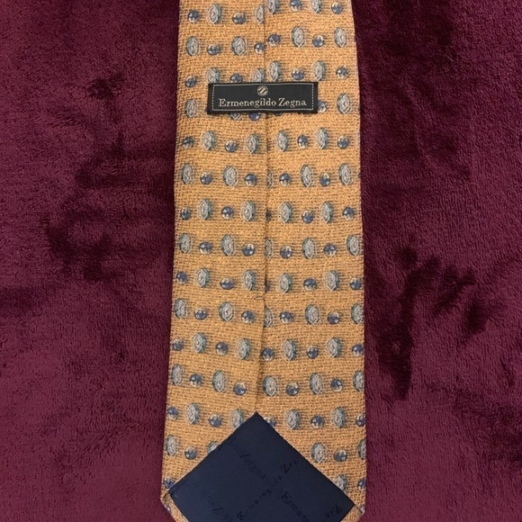 Silk tie​​​​​​​​​​​​​​​​​​​​​​​​ - Picture 2 of 4